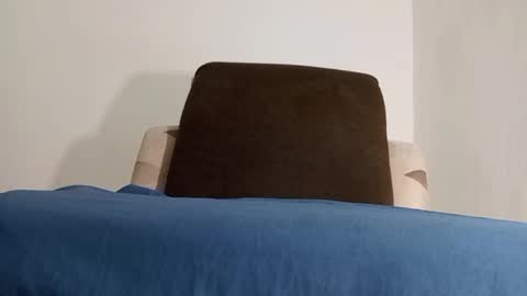 Snapshot of alotofcream chatting on December 16, 3:08 am alotofcream4u online show from December 16, 3:08 am