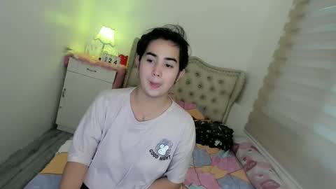 Snapshot of alovelydollnica chatting on November 24, 5:51 am alovelydollnica online show from November 24, 5:51 am