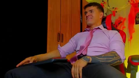 alpha_dominus_ online show from October 21, 3:51 am