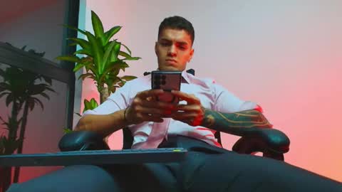 alpha_dominus_ online show from March 18, 4:26 am