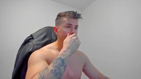 Snapshot of alphagodleatherking92 chatting on December 23, 8:22 am LeatherMaster online show from December 23, 8:22 am