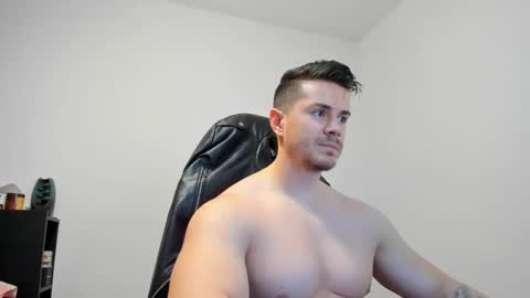 Snapshot of alphagodleatherking92 chatting on December 28, 8:26 am LeatherMaster online show from December 28, 8:26 am