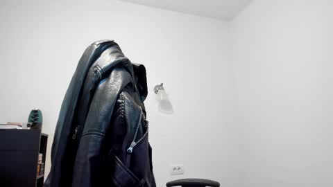 Snapshot of alphagodleatherking92 chatting on February 21, 9:45 am LeatherMaster online show from February 21, 9:45 am