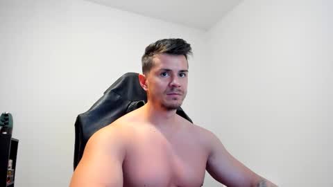 Snapshot of alphagodleatherking92 chatting on March 3, 5:31 am LeatherMaster online show from March 3, 5:31 am