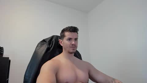 Snapshot of alphagodleatherking92 chatting on September 16, 4:35 am LeatherMaster online show from September 16, 4:35 am