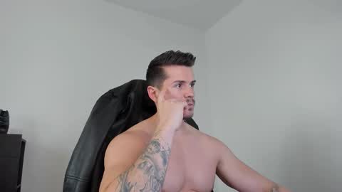 Snapshot of alphagodleatherking92 chatting on September 17, 3:03 pm LeatherMaster online show from September 17, 3:03 pm