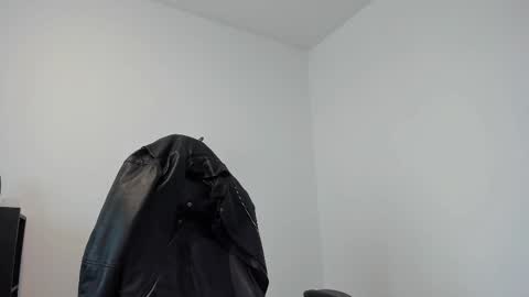 Snapshot of alphagodleatherking92 chatting on September 20, 6:25 am LeatherMaster online show from September 20, 6:25 am