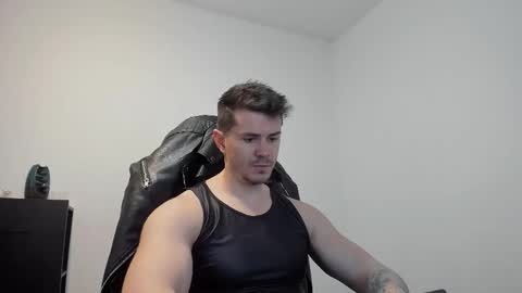 Snapshot of alphagodleatherking92 chatting on November 10, 11:31 am LeatherMaster online show from November 10, 11:31 am