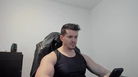 Snapshot of alphagodleatherking92 chatting on November 14, 8:24 am LeatherMaster online show from November 14, 8:24 am