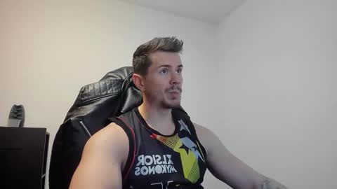 Snapshot of alphagodleatherking92 chatting on November 29, 3:37 pm LeatherMaster online show from November 29, 3:37 pm