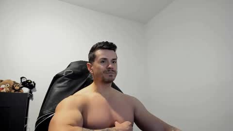 LeatherMaster online show from April 18, 7:07 pm