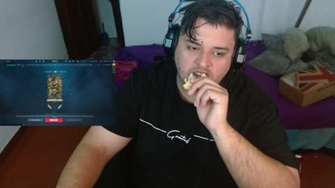 Snapshot of altairstudiosboy chatting on December 8, 12:41 pm Jhosep online show from December 8, 12:41 pm