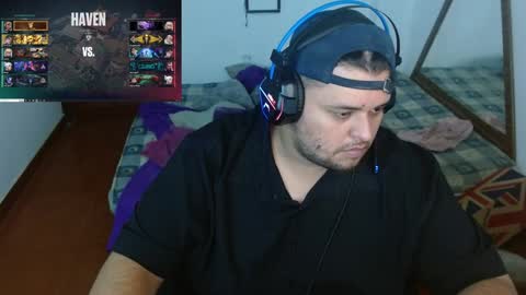 Snapshot of altairstudiosboy chatting on December 16, 12:16 pm Jhosep online show from December 16, 12:16 pm