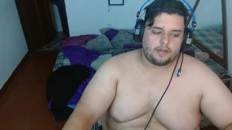 Snapshot of altairstudiosboy chatting on December 16, 5:22 pm Jhosep online show from December 16, 5:22 pm