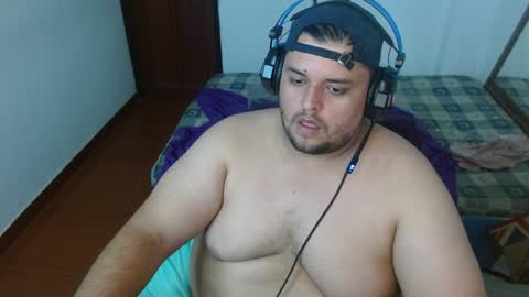 Snapshot of altairstudiosboy chatting on December 17, 10:22 pm Jhosep online show from December 17, 10:22 pm