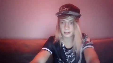 altboy010 online show from September 12, 9:15 pm