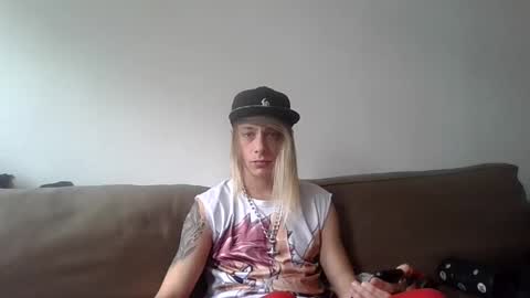 altboy010 online show from September 20, 2:29 pm