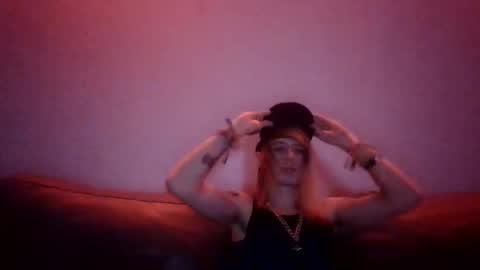 altboy010 online show from October 30, 6:52 pm