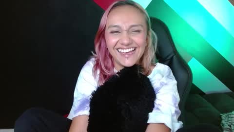 Alter  online show from January 13, 8:58 pm