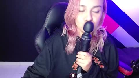 Alter  online show from January 18, 9:13 pm