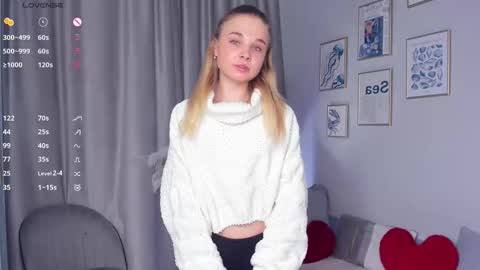 Snapshot of althenabrach chatting on November 25, 6:13 am Betty online show from November 25, 6:13 am