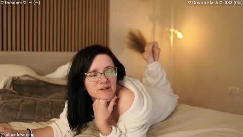 Snapshot of alucidreaming chatting on October 18, 6:41 pm Lucid Dreaming online show from October 18, 6:41 pm