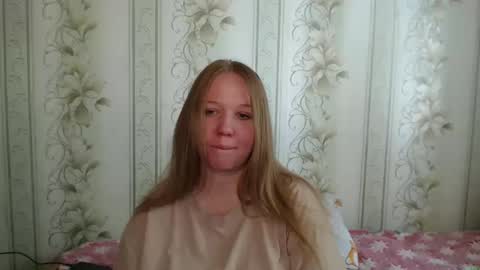 alya764770 online show from May 15, 10:50 pm