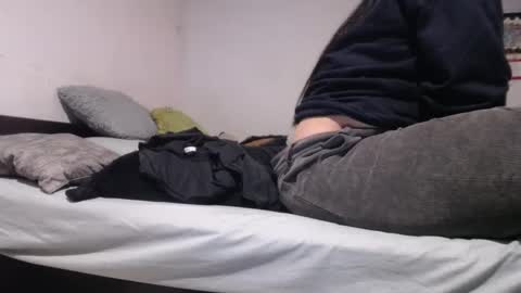 Snapshot of alynfoxx chatting on September 9, 2:55 am Alyn Maria online show from September 9, 2:55 am