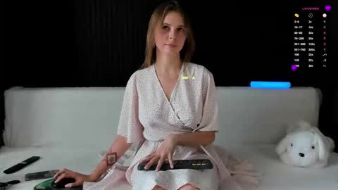 Snapshot of alyona_24 chatting on November 1, 12:18 pm Alena online show from November 1, 12:18 pm