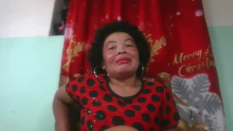 Snapshot of alypierette chatting on December 5, 6:44 am alypierette online show from December 5, 6:44 am