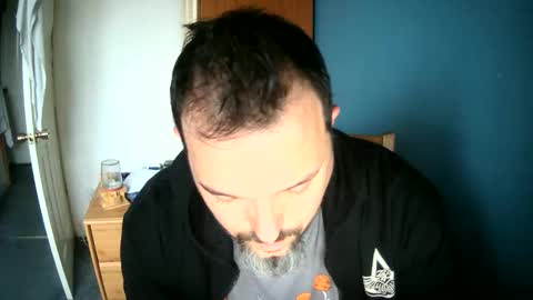 Snapshot of alyr7 chatting on November 6, 9:32 am alyr7 online show from November 6, 9:32 am