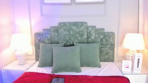 Snapshot of alys_baker chatting on January 26, 2:14 am Alys online show from January 26, 2:14 am