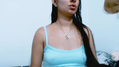 Snapshot of alyson0001 chatting on February 12, 8:18 pm allyson online show from February 12, 8:18 pm