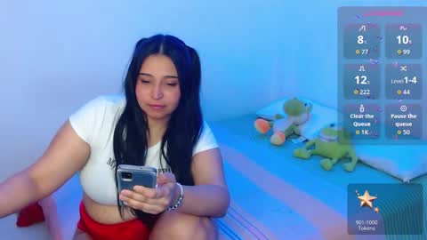 Snapshot of alyson_27 chatting on October 15, 7:19 am Alyson online show from October 15, 7:19 am
