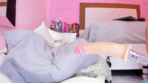 alysonjackson online show from April 16, 9:39 pm