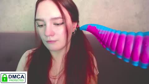 Snapshot of alyssa__scarlet chatting on November 2, 11:45 am Alyssa online show from November 2, 11:45 am