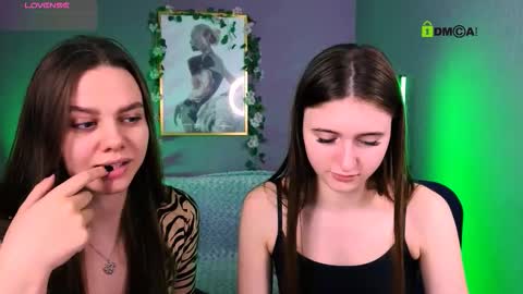 alyssamoan online show from November 29, 11:35 am