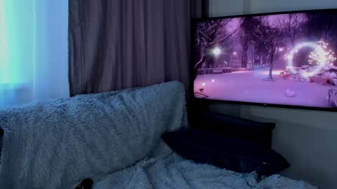 Alyssa  I will be online December 2 at 2000 UTC  online show from January 27, 8:29 am