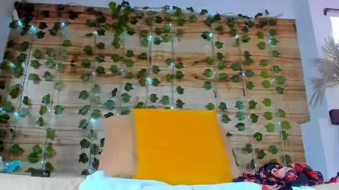 alyssia online show from March 12, 12:57 pm