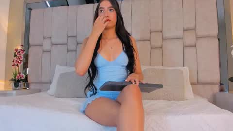 Snapshot of alysslender chatting on November 26, 11:22 am Alys online show from November 26, 11:22 am