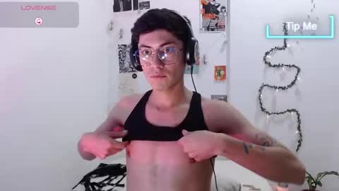 Snapshot of amad696 chatting on February 13, 11:28 am Amad Passer x guests Independent model online show from February 13, 11:28 am