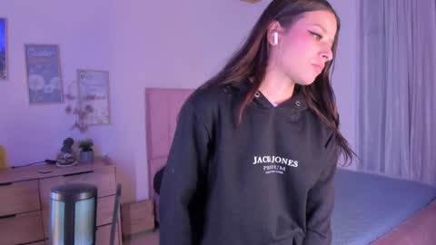 Snapshot of amaia_daniells chatting on March 5, 3:08 am B I A N C A online show from March 5, 3:08 am