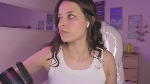 Snapshot of amaia_daniells chatting on October 3, 4:09 am B I A N C A online show from October 3, 4:09 am