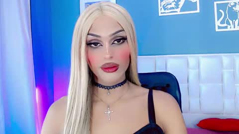 Snapshot of amal_baddel_ chatting on December 14, 4:34 am amal_baddel_ online show from December 14, 4:34 am