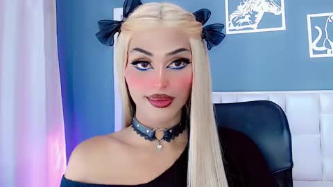 Snapshot of amal_baddel_ chatting on December 17, 7:04 pm amal_baddel_ online show from December 17, 7:04 pm