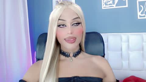 Snapshot of amal_baddel_ chatting on January 12, 10:02 am amal_baddel_ online show from January 12, 10:02 am