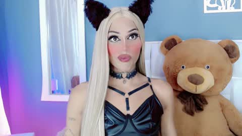 Snapshot of amal_baddel_ chatting on February 2, 1:41 pm amal_baddel_ online show from February 2, 1:41 pm