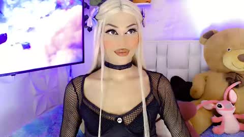 Snapshot of amal_baddel_ chatting on February 18, 6:37 am amal_baddel_ online show from February 18, 6:37 am