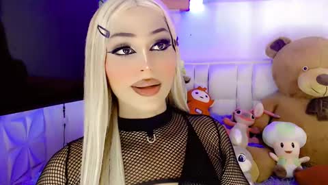 Snapshot of amal_baddel_ chatting on March 8, 4:12 am amal_baddel_ online show from March 8, 4:12 am