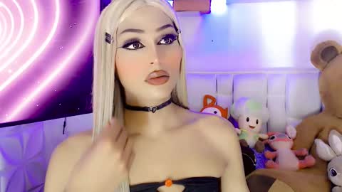 Snapshot of amal_baddel_ chatting on March 11, 7:37 am amal_baddel_ online show from March 11, 7:37 am